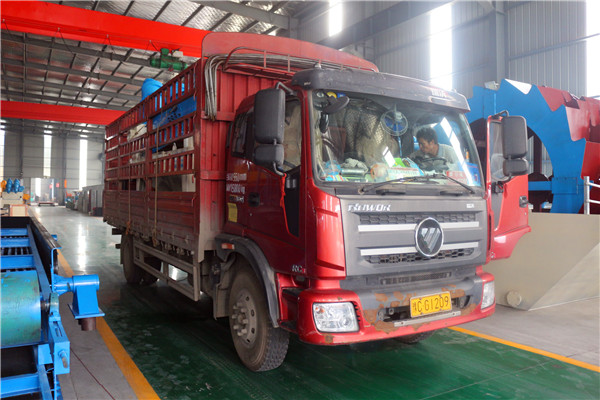 LZ1050<a href=http://m.kaiyuan530.cn/tags/xishahuishouji target=_blank class=infotextkey><a href=//tags/xishahuishouji target=_blank class=infotextkey>細沙回收機</a></a>3.jpg