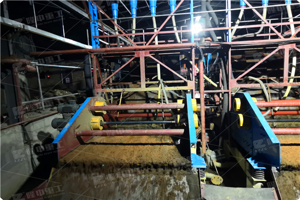 <a href=http://m.kaiyuan530.cn/tags/xishaji target=_blank class=infotextkey><a href=//tags/xishaji target=_blank class=infotextkey>洗砂機</a></a>-洗砂生產(chǎn)線現(xiàn)場圖79.jpg