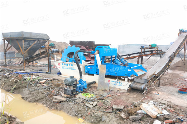 輪斗式<a href=http://m.kaiyuan530.cn/tags/xishaji target=_blank class=infotextkey><a href=//tags/xishaji target=_blank class=infotextkey>洗砂機</a></a>39.jpg