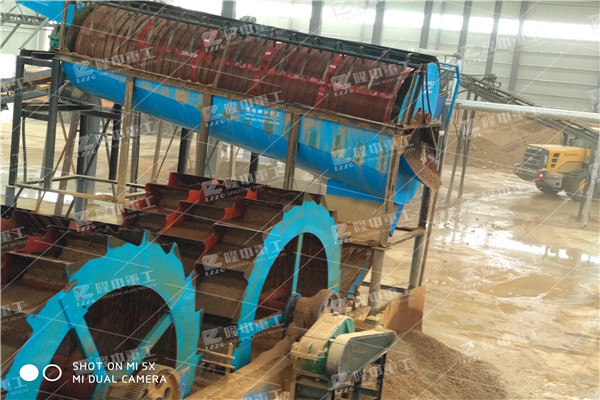 輪斗式<a href=http://m.kaiyuan530.cn/tags/xishaji target=_blank class=infotextkey><a href=//tags/xishaji target=_blank class=infotextkey>洗砂機</a></a>70.jpg