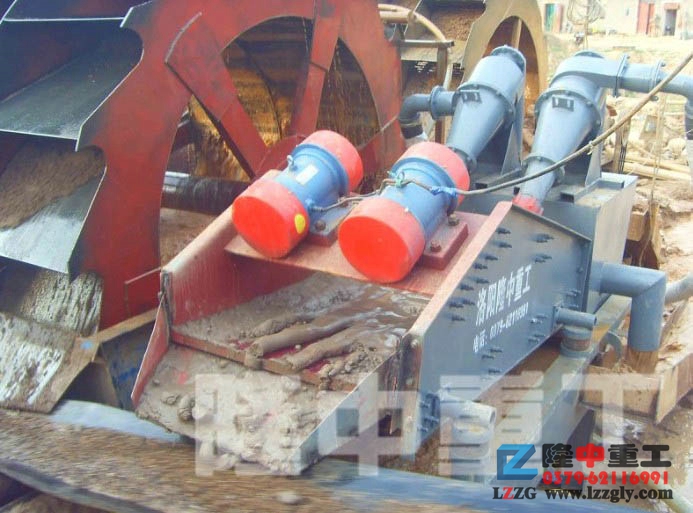 <a href=http://m.kaiyuan530.cn/tags/xishahuishouji target=_blank class=infotextkey><a href=//tags/xishahuishouji target=_blank class=infotextkey>細(xì)沙回收機(jī)</a></a>現(xiàn)場.jpg