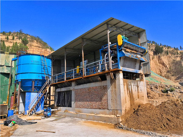 隆中洗沙機(jī)<a href=http://m.kaiyuan530.cn/tags/xishahuishouji target=_blank class=infotextkey><a href=//tags/xishahuishouji target=_blank class=infotextkey>細(xì)沙回收機(jī)</a></a>36.jpg